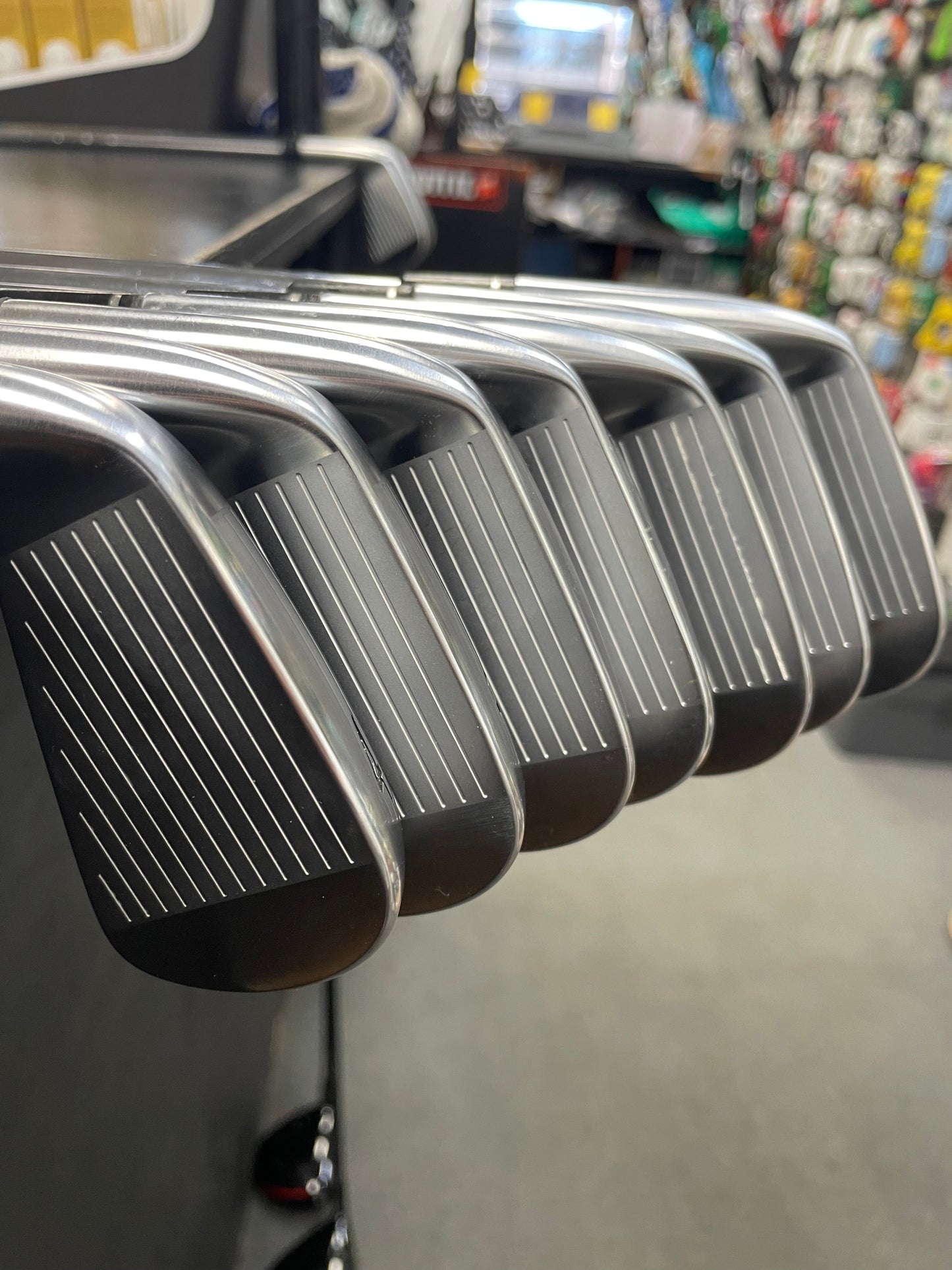 Titleist 620 CB Iron Set (Used)