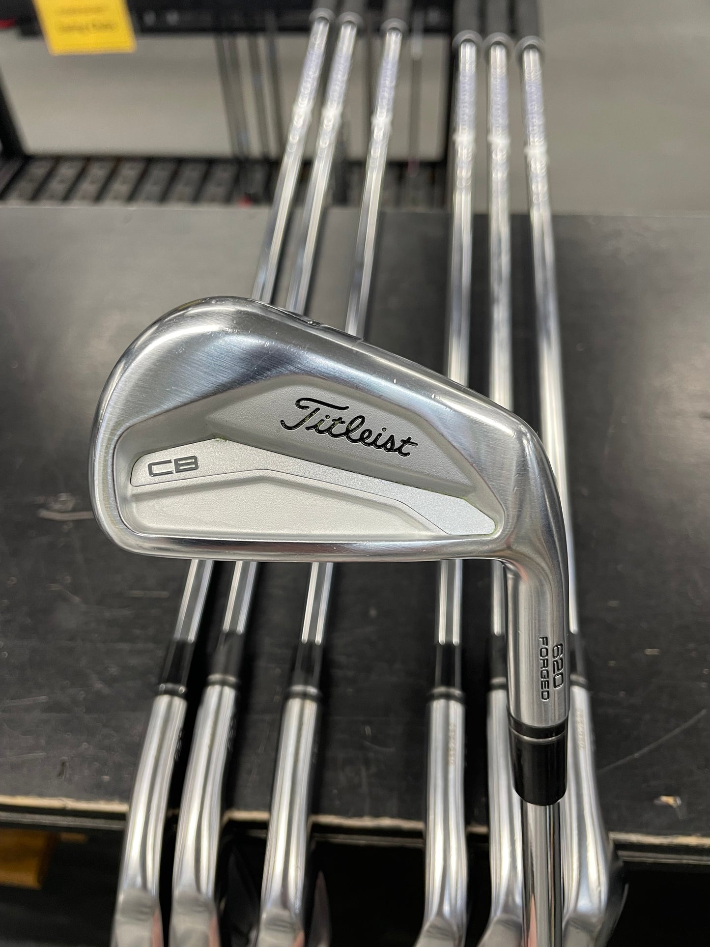 Titleist 620 CB Iron Set (Used)